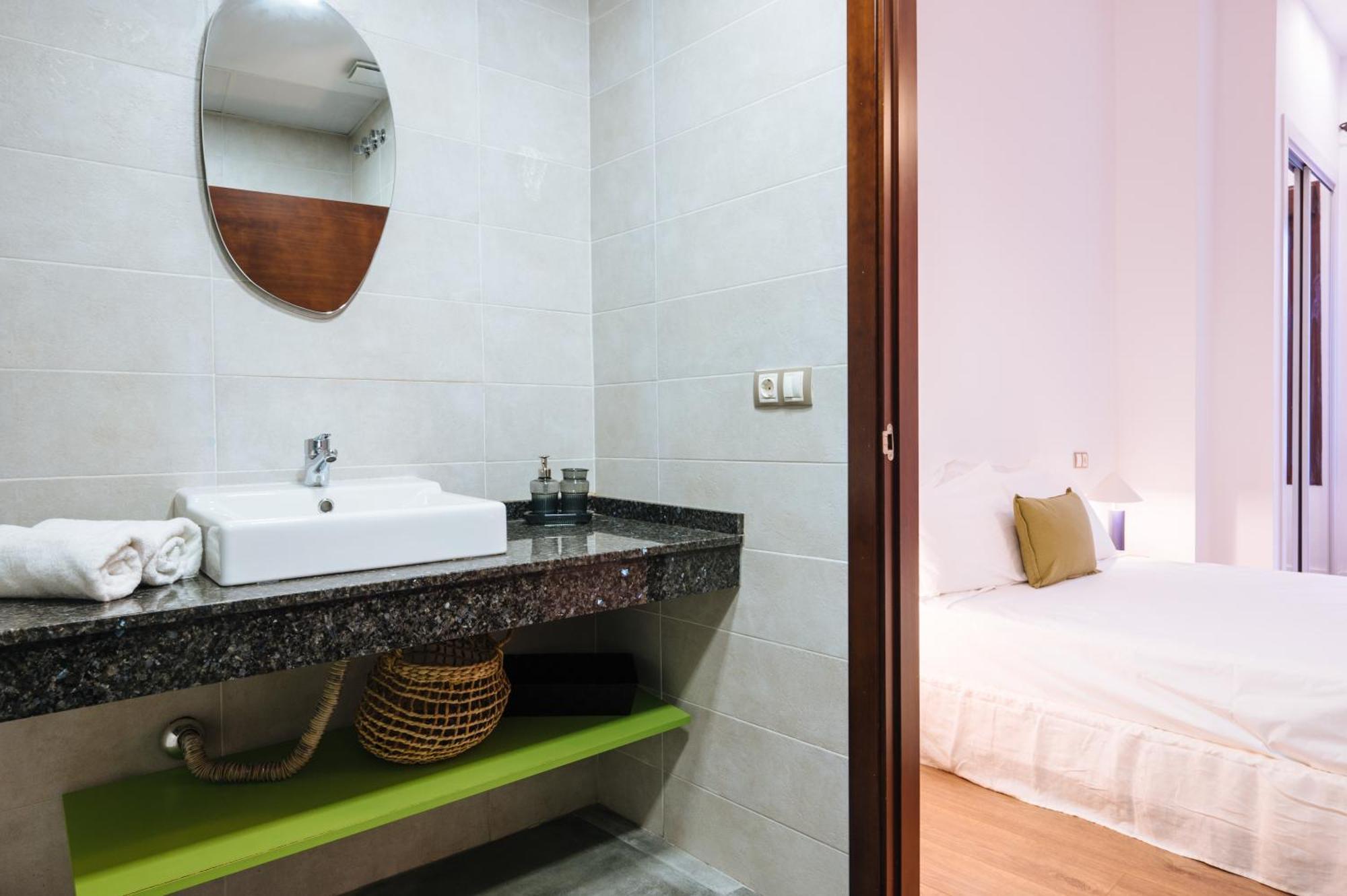Apartamentos "El Escondite De Maria" Siviglia Esterno foto
