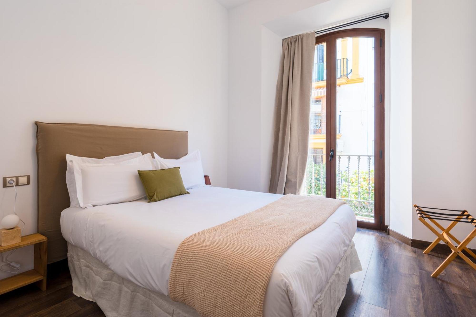 Apartamentos "El Escondite De Maria" Siviglia Esterno foto