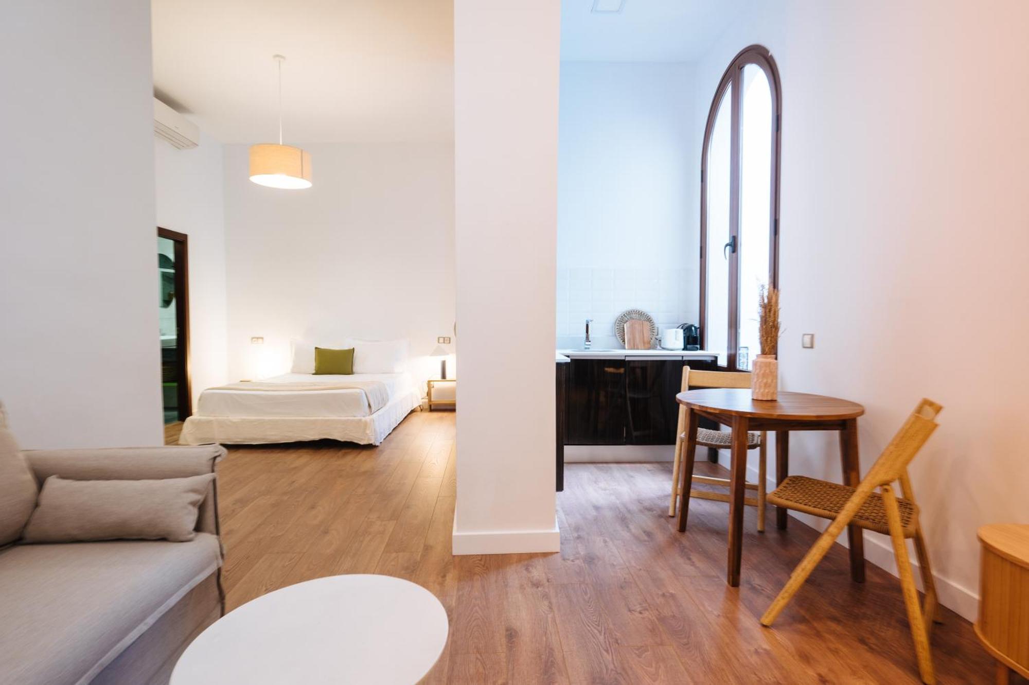 Apartamentos "El Escondite De Maria" Siviglia Esterno foto
